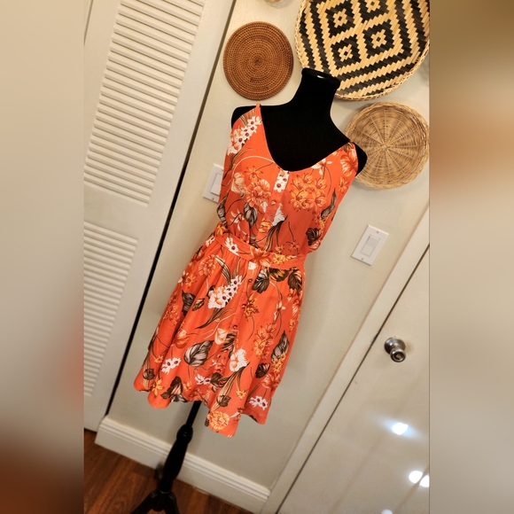 Floral Sleeveless Mini Dress - Picture 3 of 12